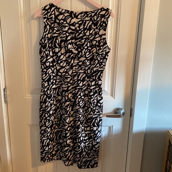 Calvin Klein ruched sleeveless dress - Picture 2 of 3